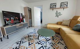 Lovely Apartment Near City Center
