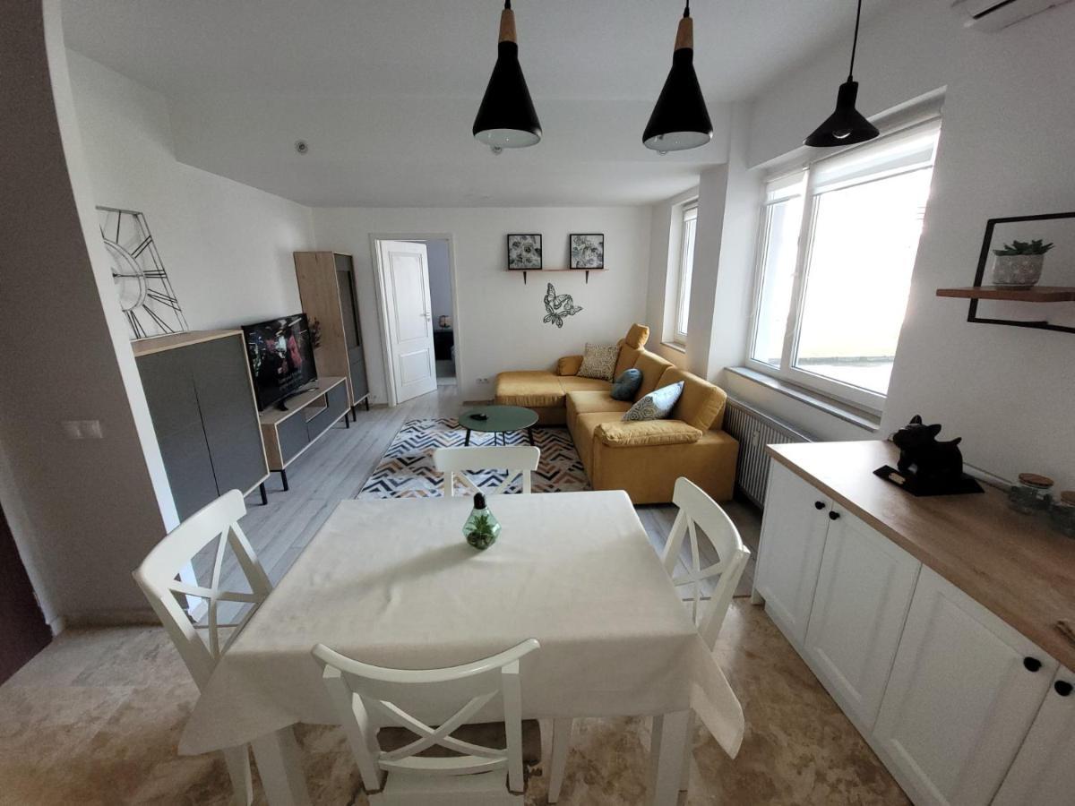 Lovely Apartment Near City Center Cluj-Napoca Exterior foto